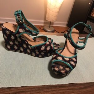 Adorable Bird Print Anthropologie Wedges